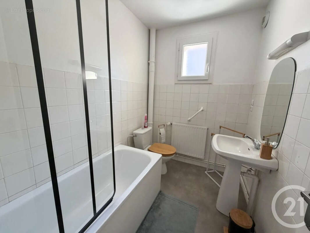 Maison 99 m² à Annonay  - photo 8