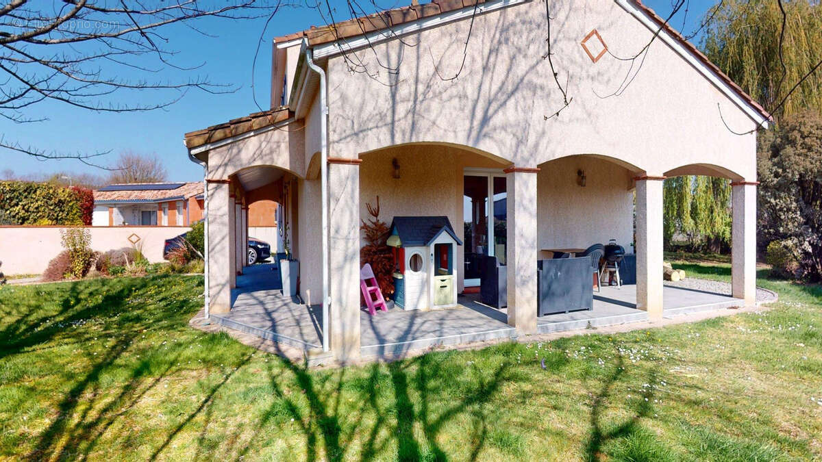 Maison à FONTENILLES