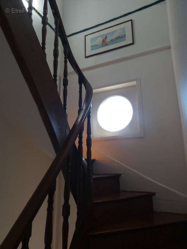 Maison Pont L Eveque, 159 m², 6ch, 1sdb, 1sdd, garage, cour intérieure - photo 10