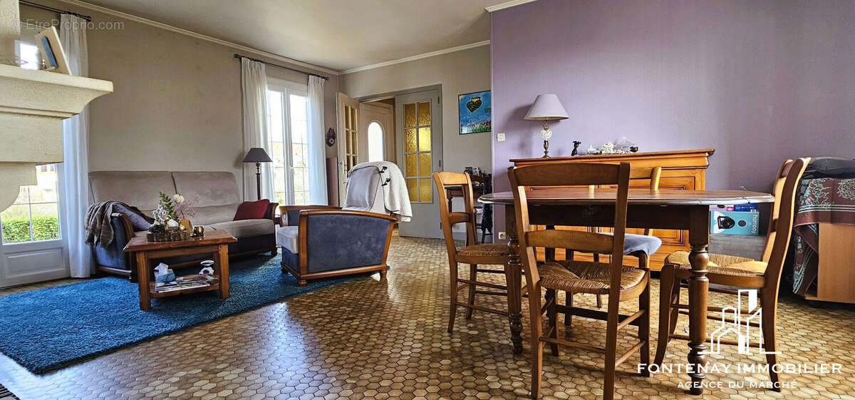 Maison à LONGEVES