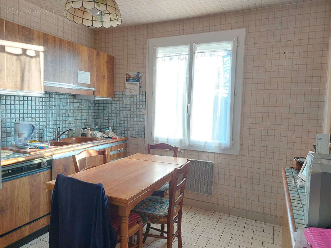 Maison à SAINT-DOULCHARD