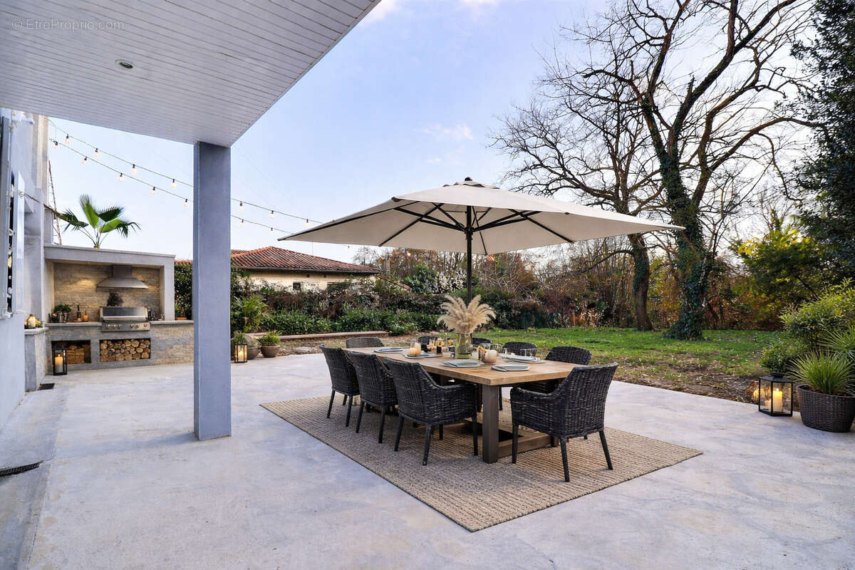 Maison à AMBARES-ET-LAGRAVE