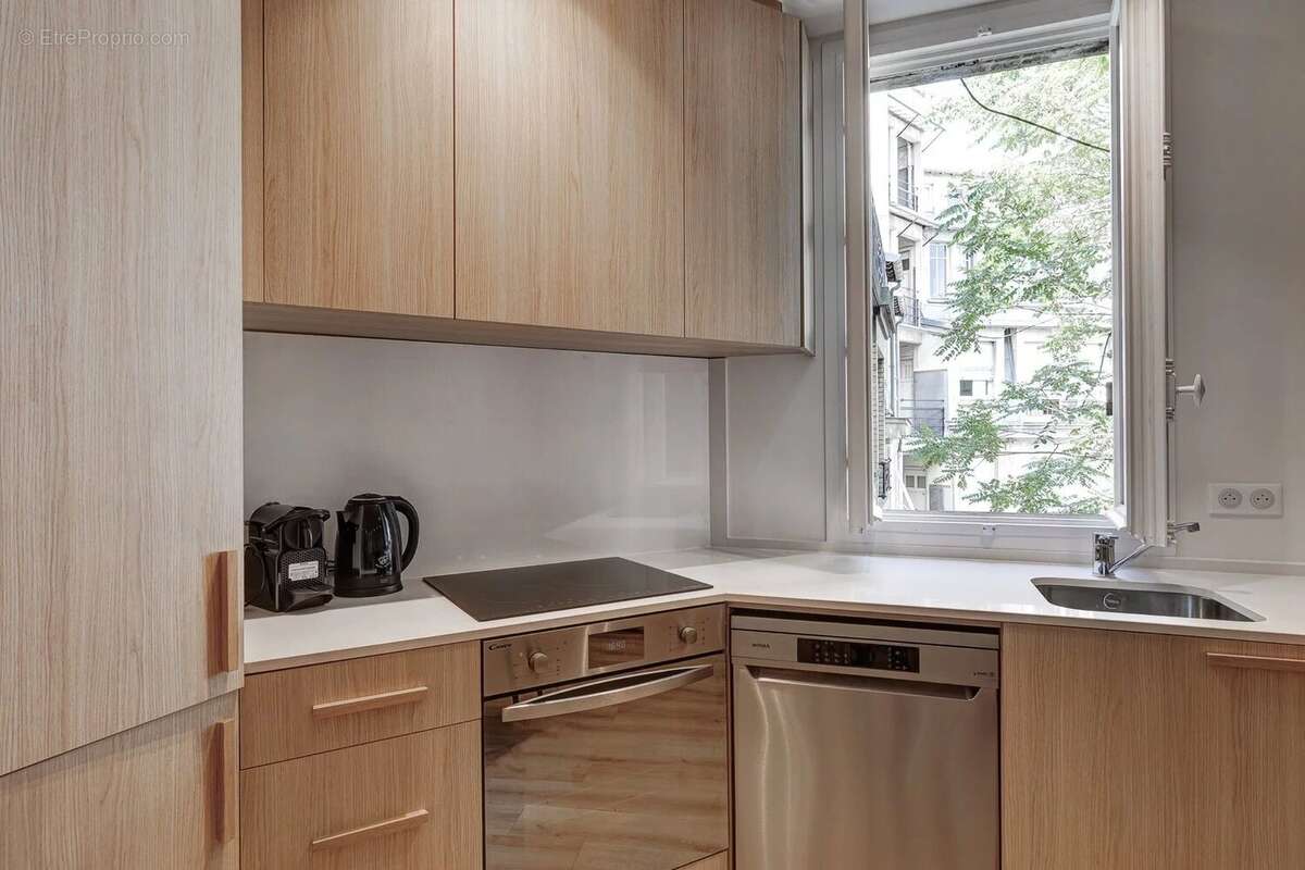 Appartement à PARIS-17E