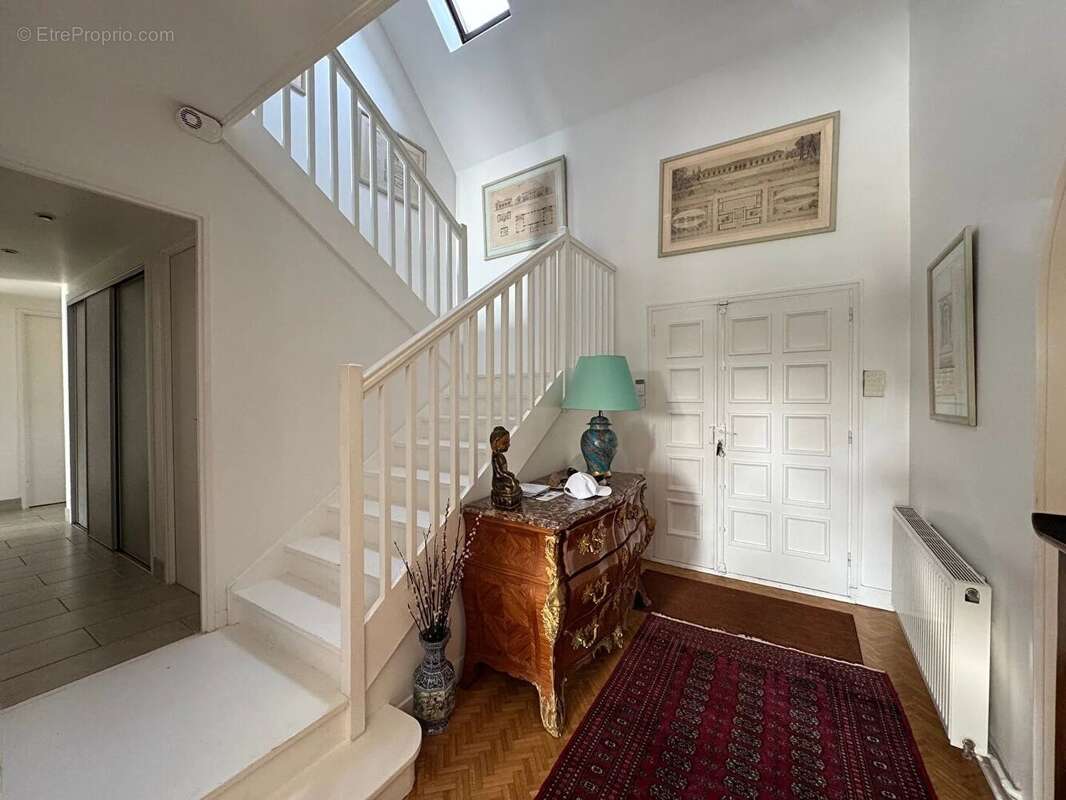 Maison à SAINT-NOM-LA-BRETECHE