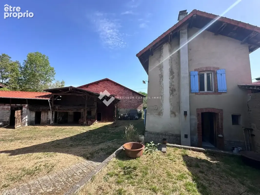 Maison 6 pièces 120 m² à vendre à Orleat (63190) - photo 2