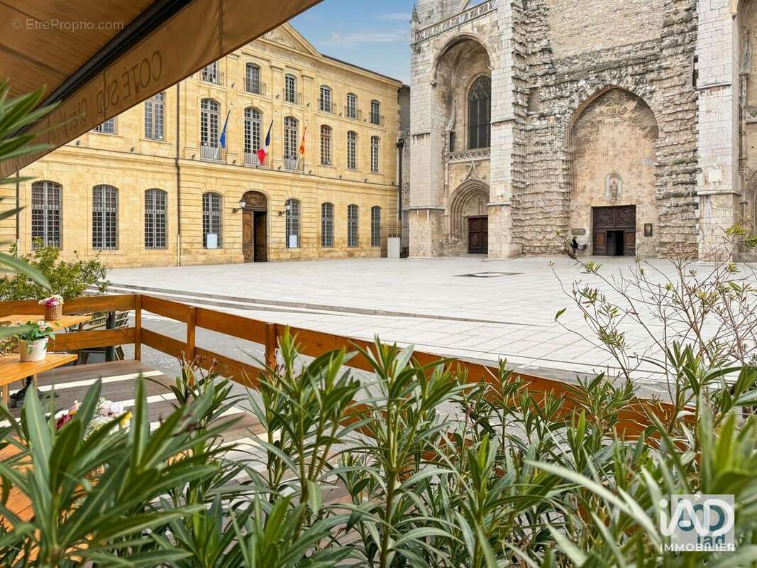 Photo 7 - Commerce à SAINT-MAXIMIN-LA-SAINTE-BAUME