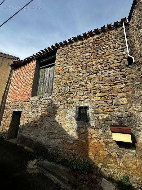 Maison à COUSTAUSSA