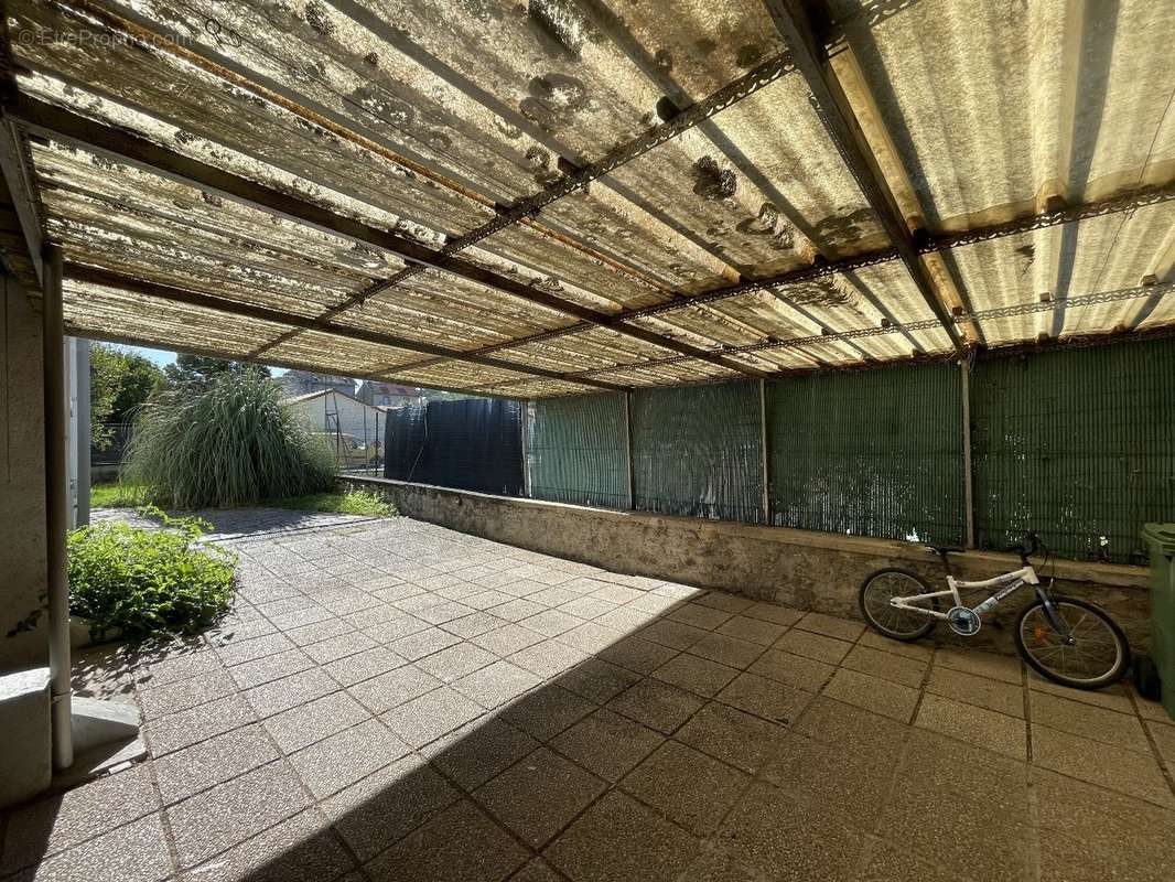 Maison à SAINT-PRIEST-TAURION