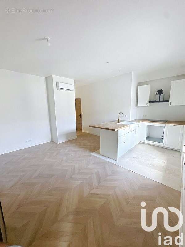 Appartement 41 m² à Uzes  - photo 3