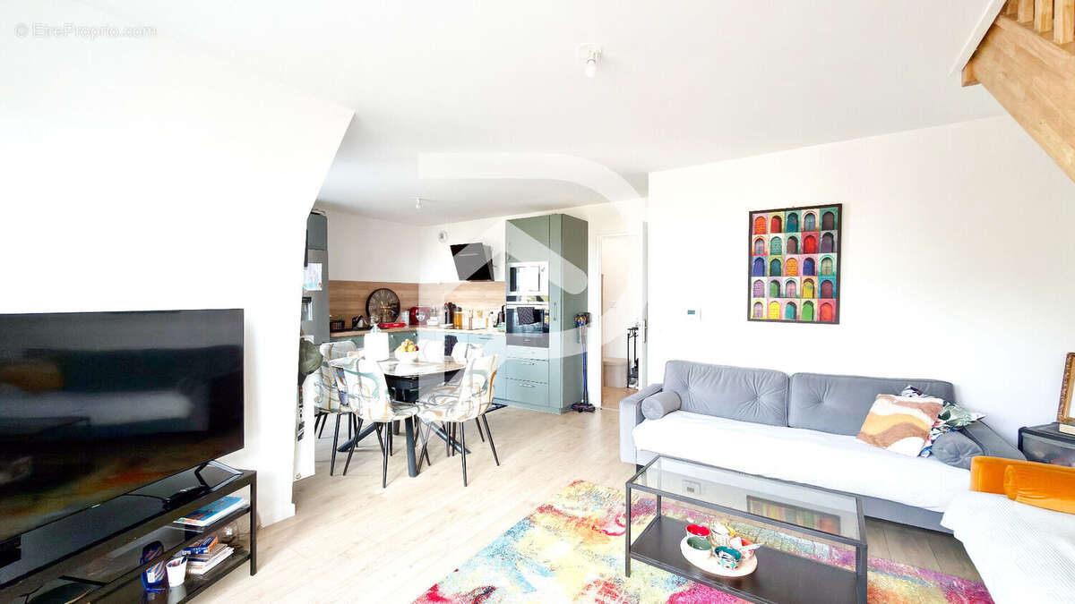 Appartement à LE BLANC-MESNIL