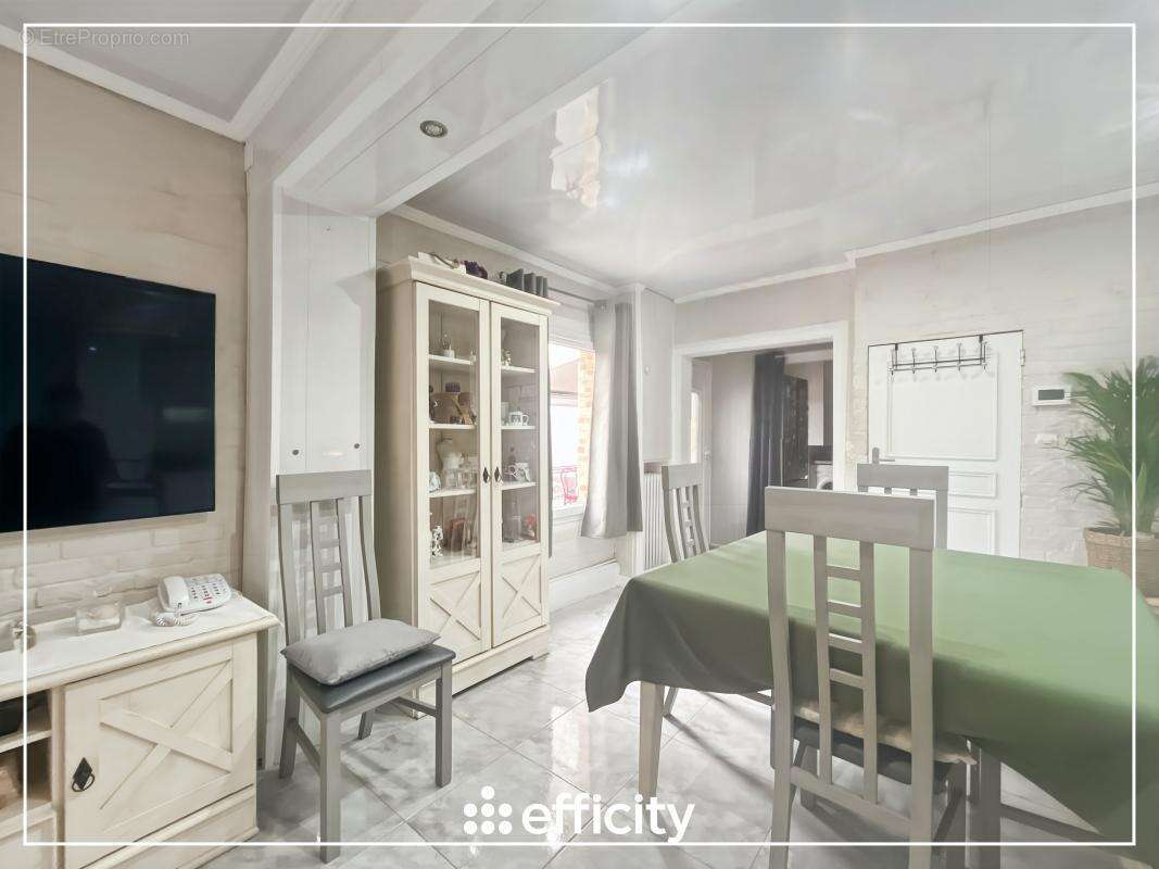 Maison à GRETZ-ARMAINVILLIERS