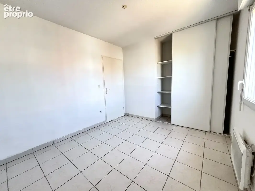 Appartement traversant T5 avec terrasse et 3 parkings - photo 8