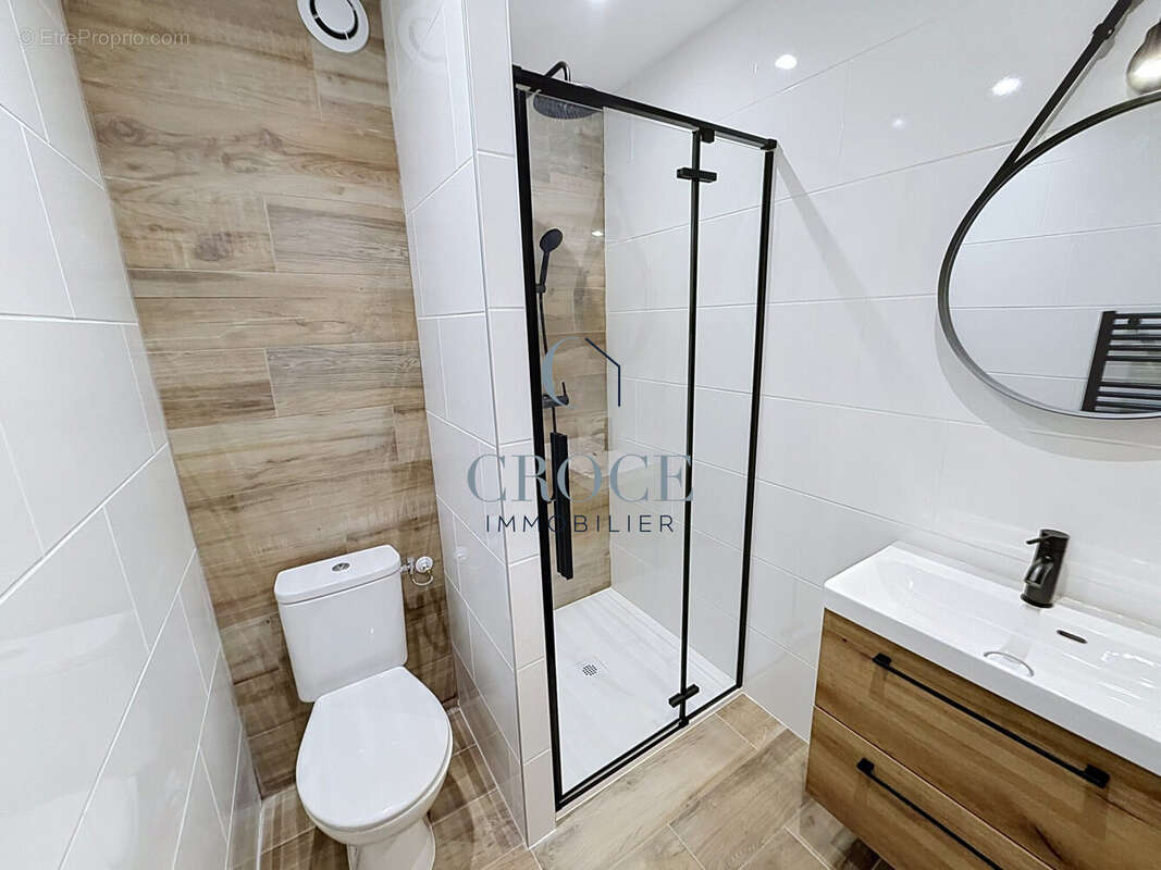 Appartement 23 m² à Uzes  - photo 4