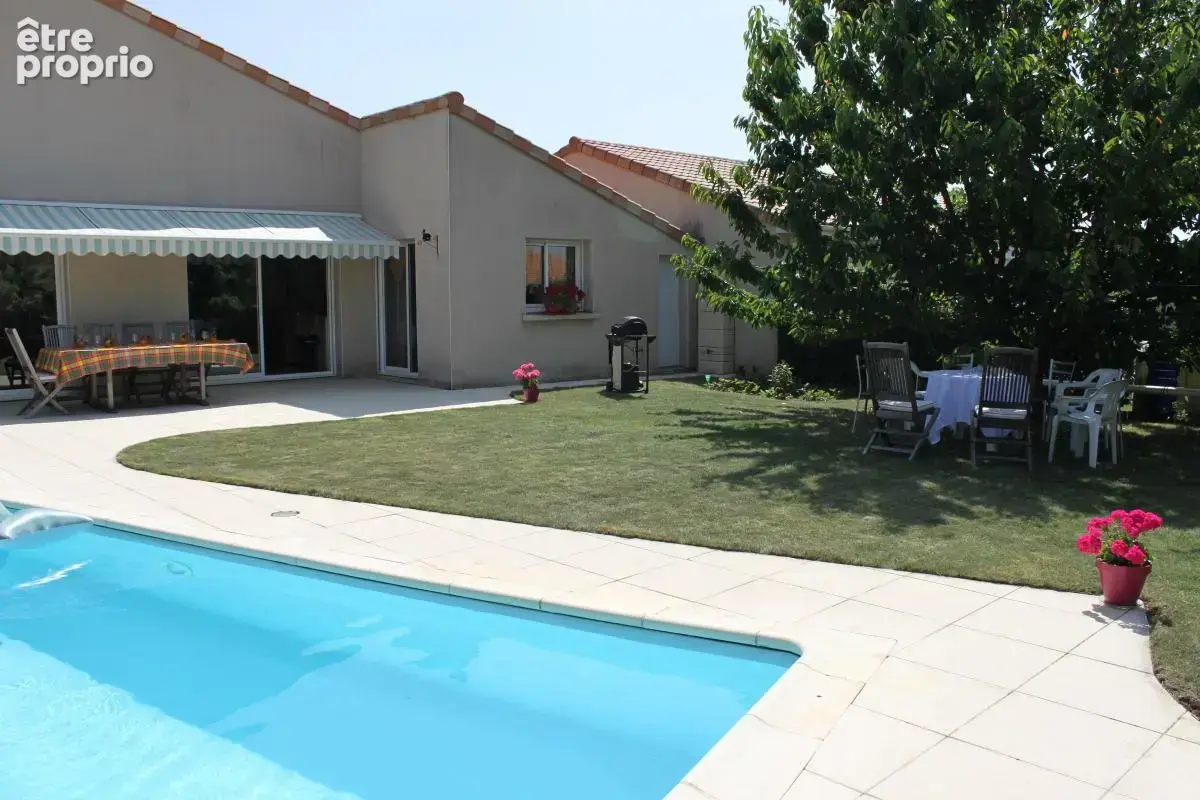 Maison 140 m² à La Seguiniere  - photo 7