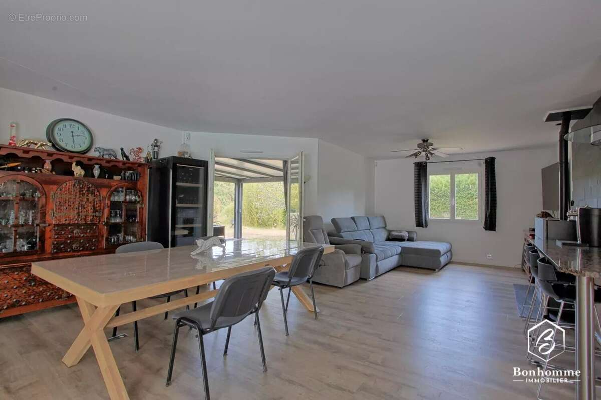Maison 7 pièces 155 m² - Saint-Morillon - photo 4