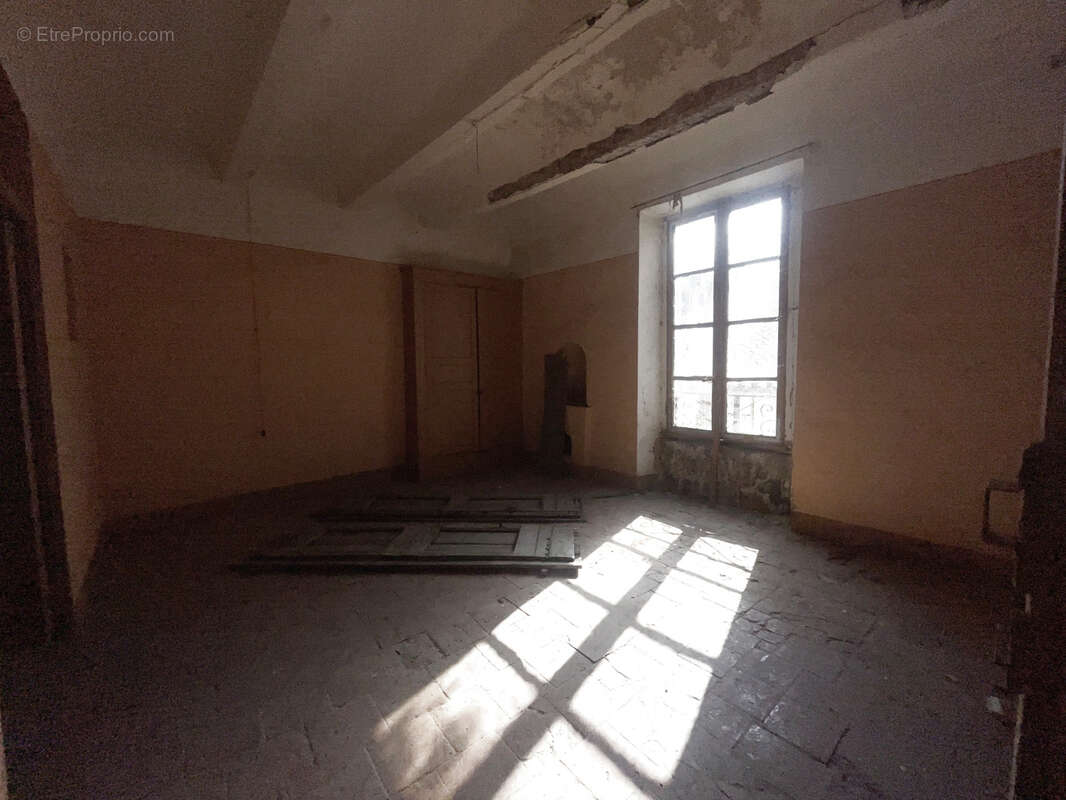 Maison à SUMENE