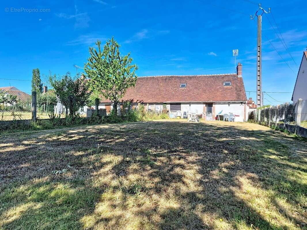 Charmante maison de village avec dépendances - photo 3