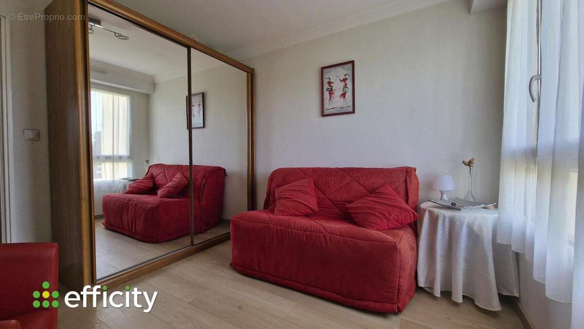 Appartement à LES PONTS-DE-CE