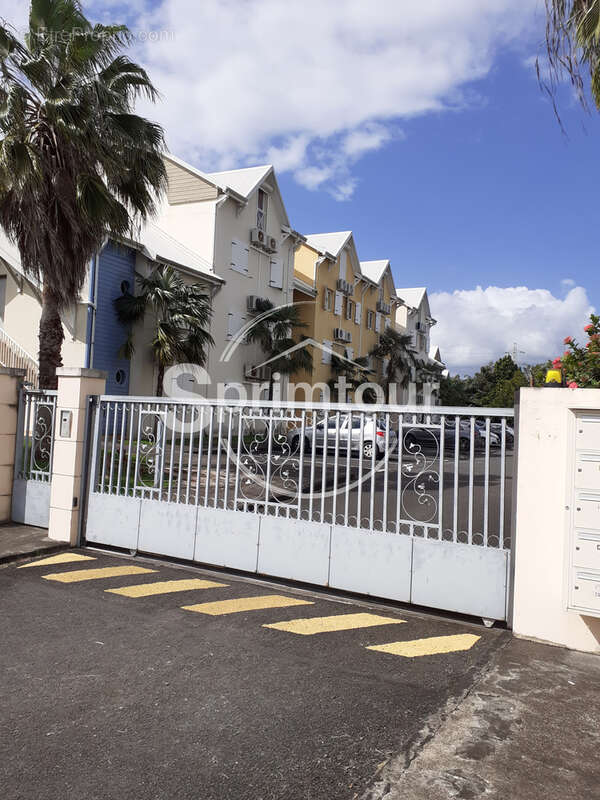 Appartement à BAIE-MAHAULT
