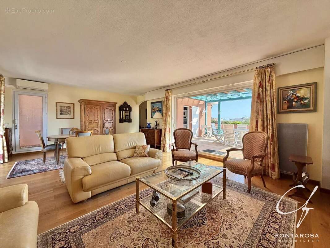 Appartement à FREJUS