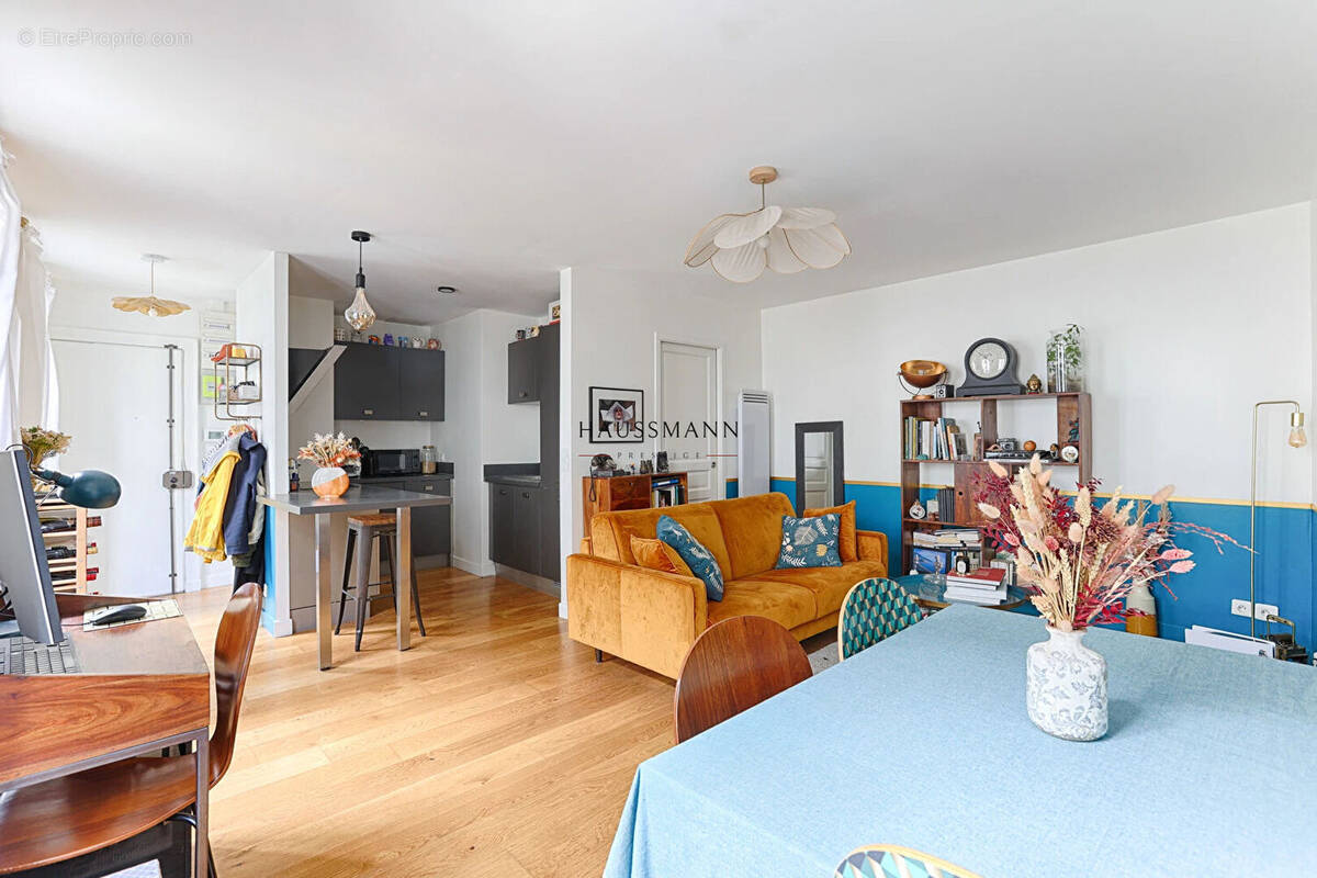 Appartement à PARIS-9E