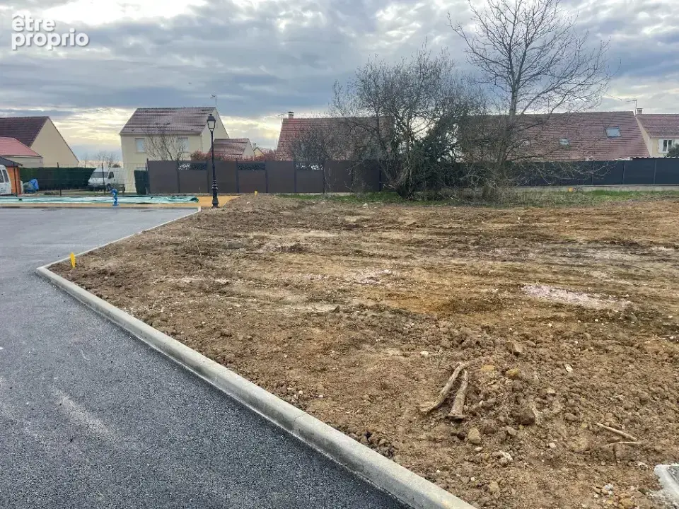 Photo Terrain à Cuisy au prix de 147 000€