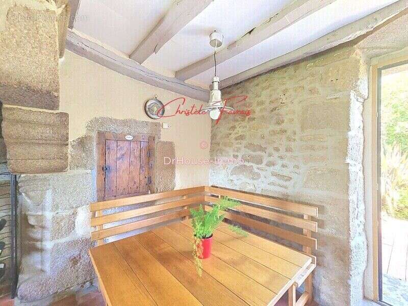 Maison 155 m² à Louvigne-Du-Desert  - photo 9