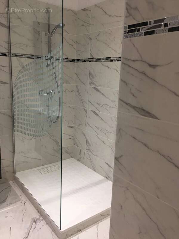 Salle de bains - Appartement à NICE