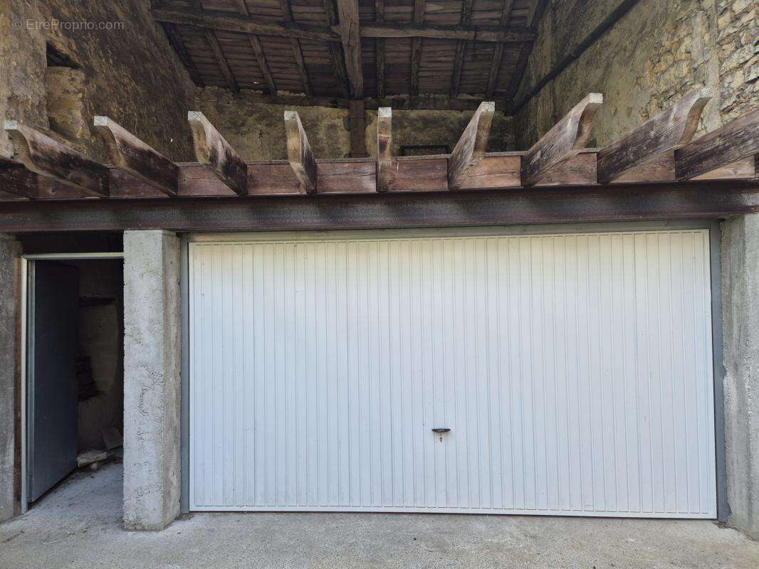 Rare à la vente   garage avec gros potentiel en plein centre - photo 3