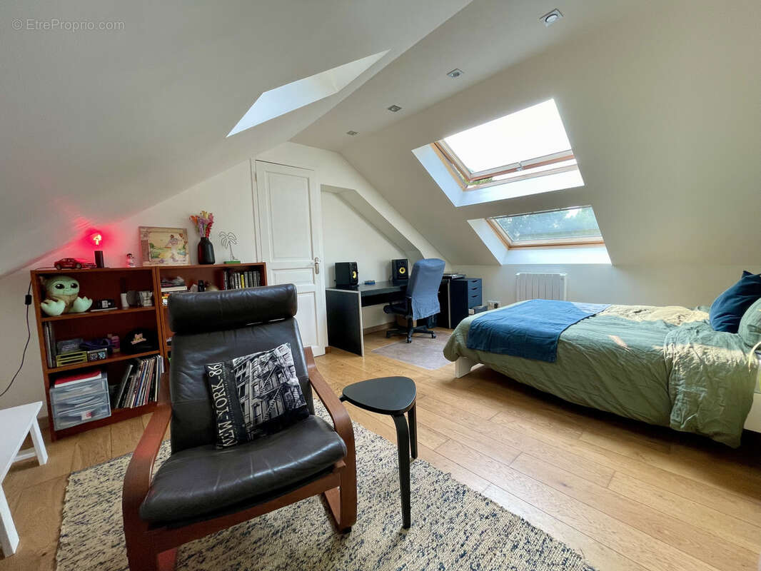 Maison à LES MESNULS