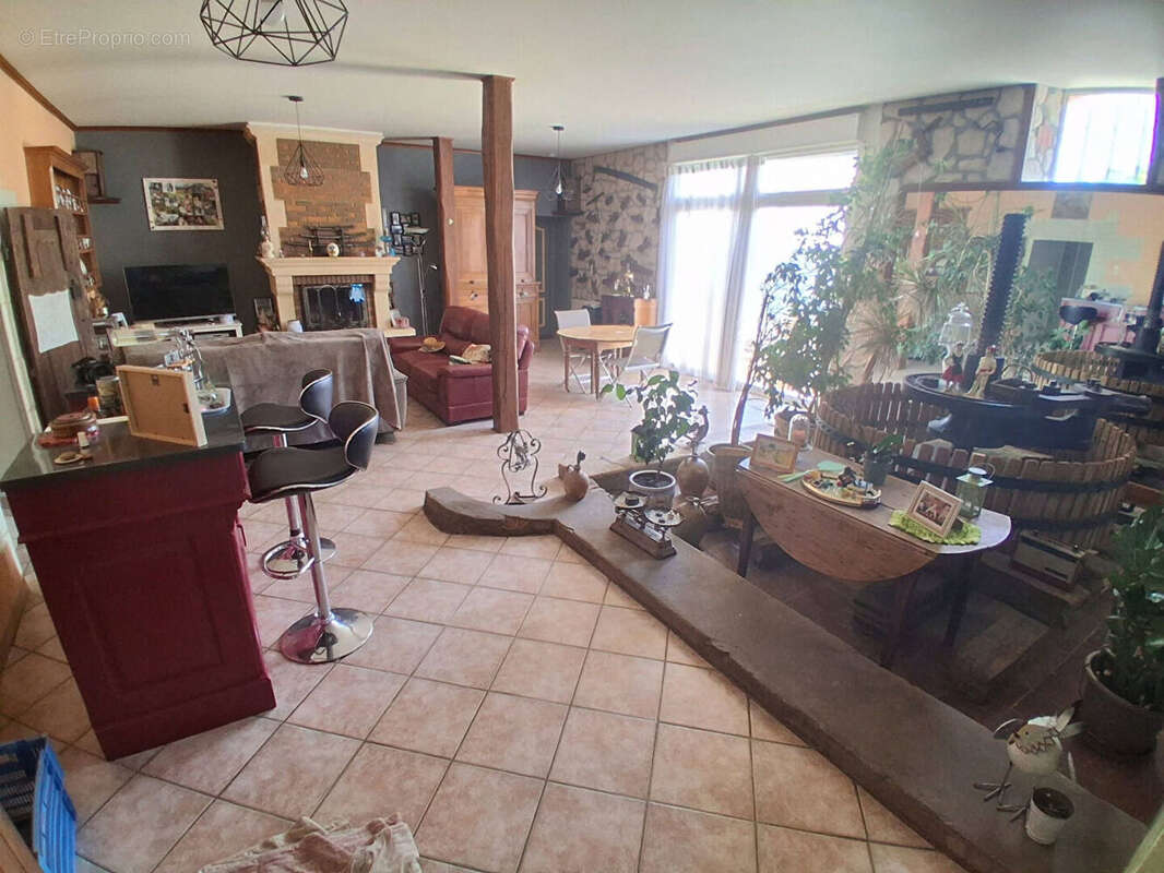 Maison Sonzay - photo 2