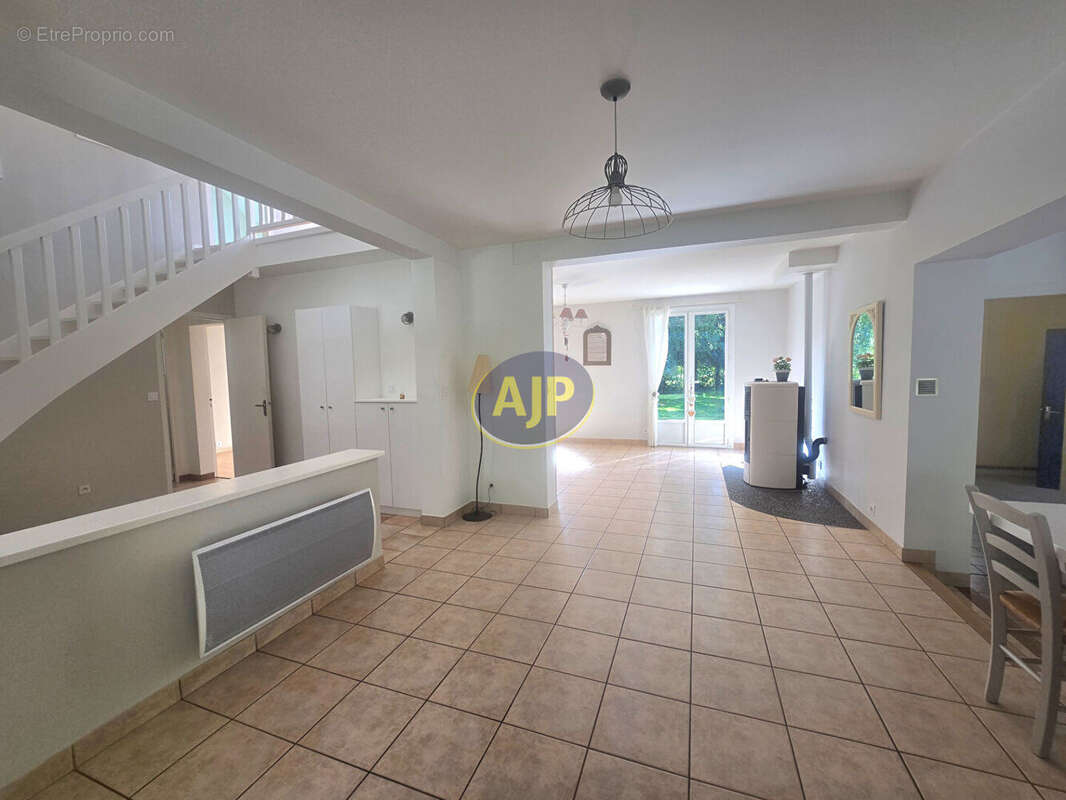 Maison à GUEMENE-PENFAO