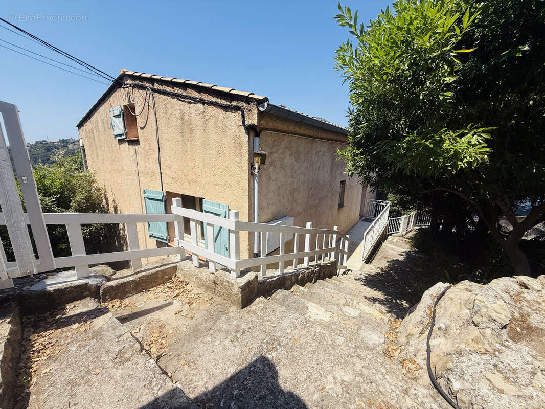 Maison individuelle 106 m2   Drap (06340) - photo 2