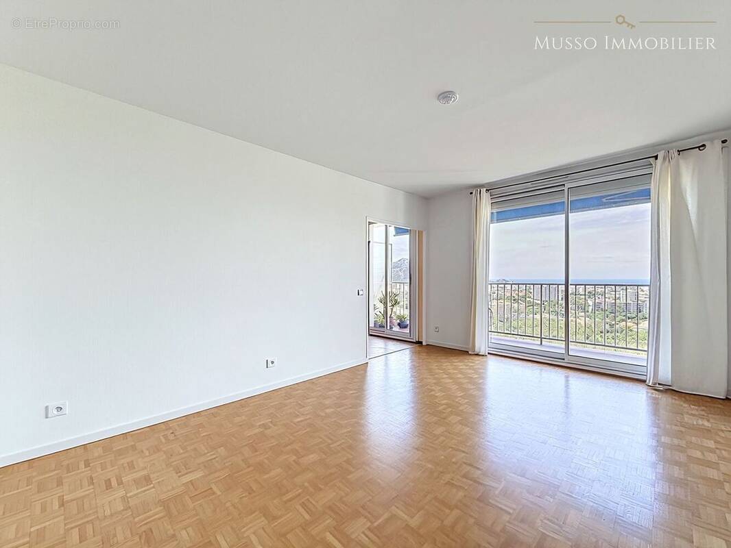 Appartement à MARSEILLE-9E