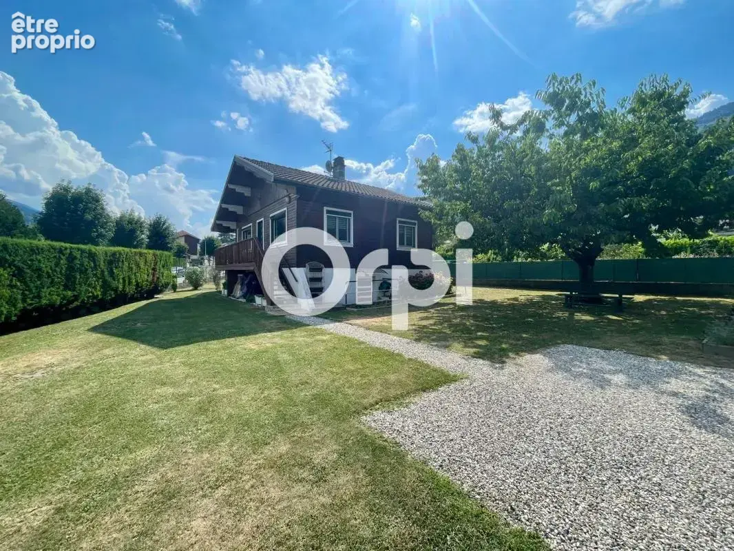 Ensemble immobilier avec habitation principale, dépendance et revenu locatif – Terrain de 1 004 m²

ALLEVARD-LES-BAINS – 38580 - photo 19