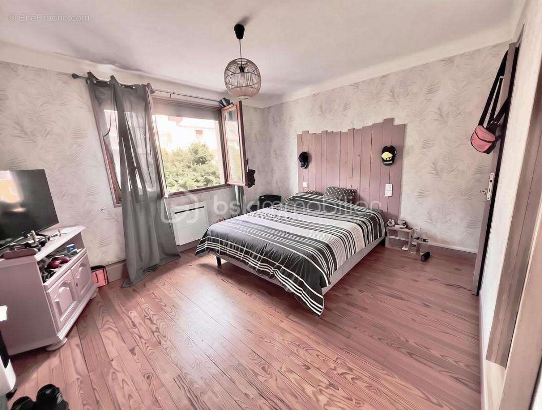 Appartement meublé traversant de 75 m² - photo 6