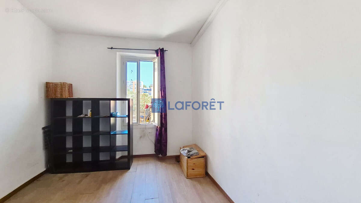 Commerce à MARSEILLE-13E