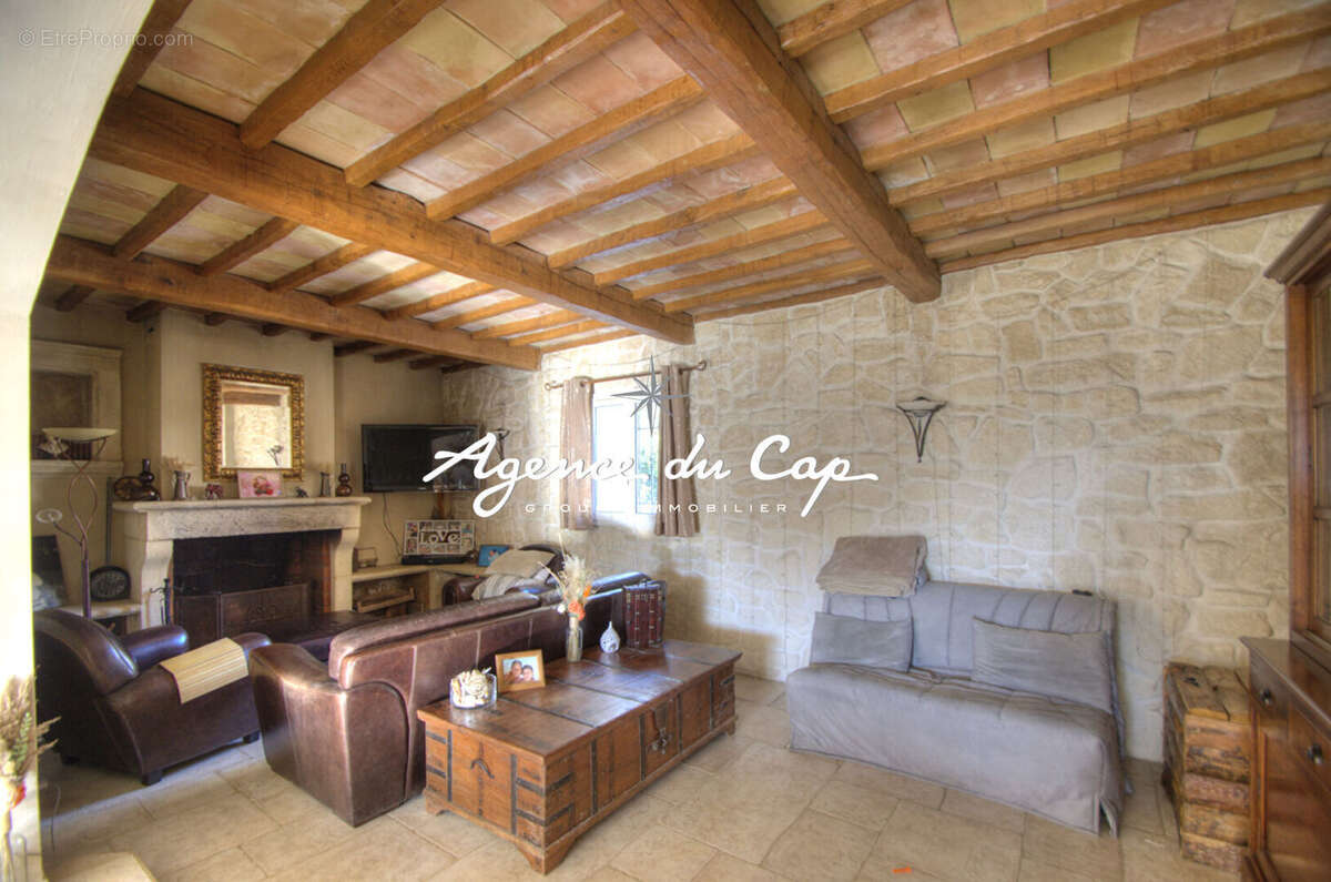 Maison à BAGNOLS-EN-FORET