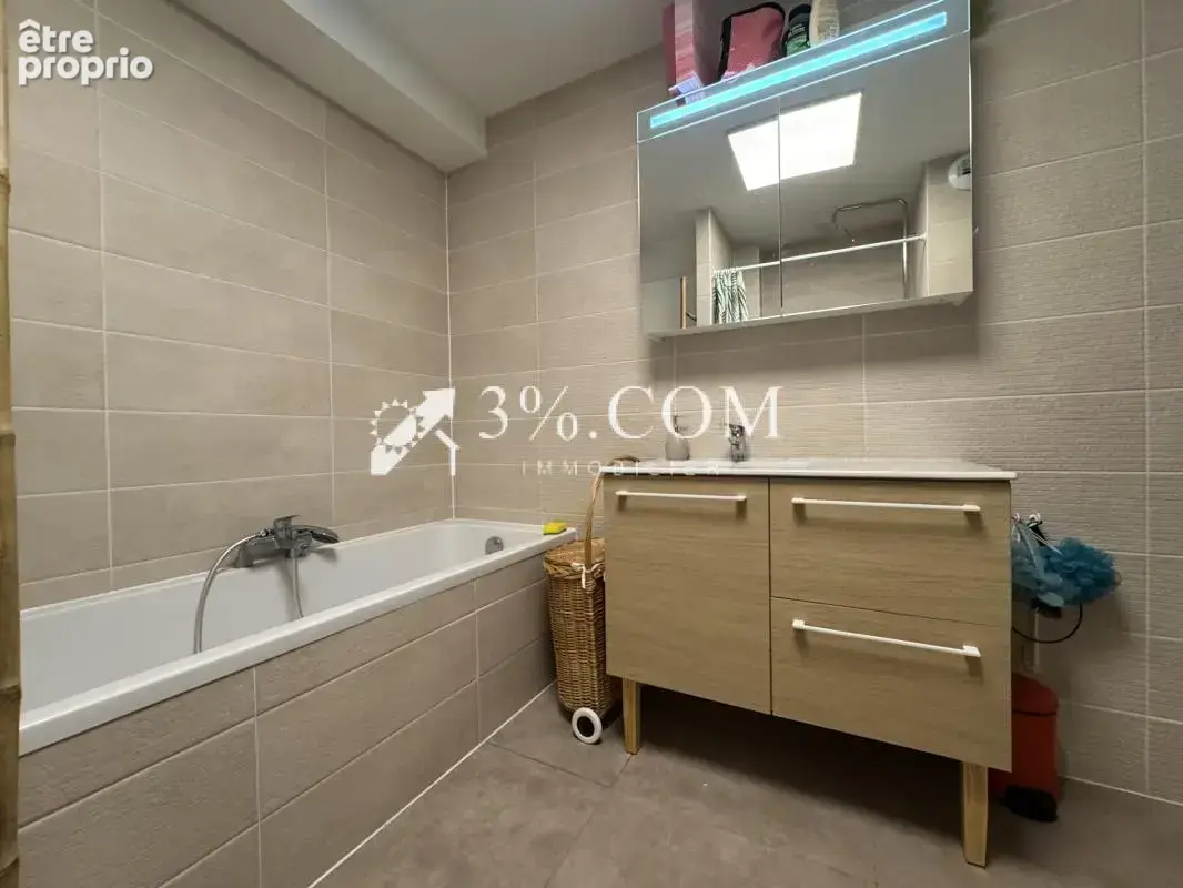 3%COM appartement F3 en rez de jardin - garage- parking - photo 12