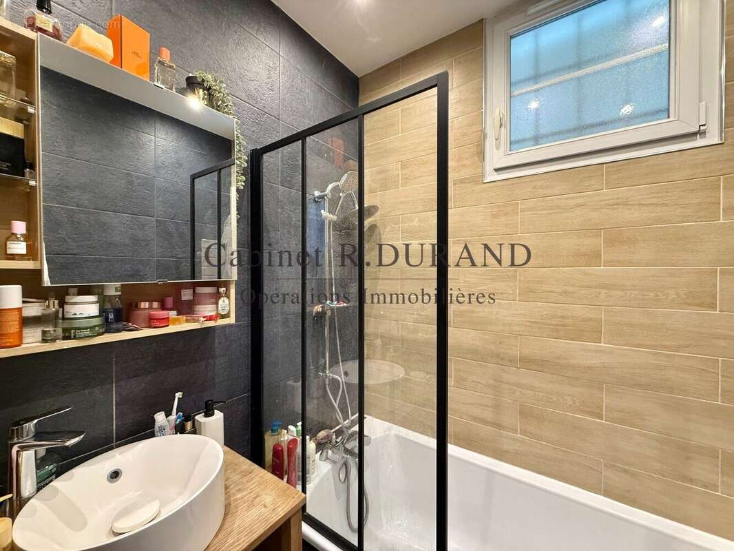 Appartement à COLOMBES