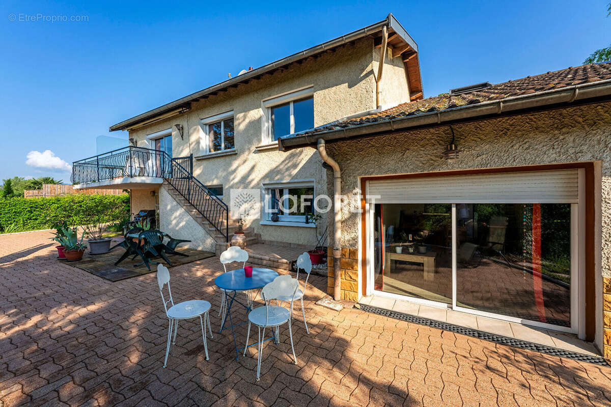 Maison à SAINT-GERMAIN-SUR-L&#039;ARBRESLE