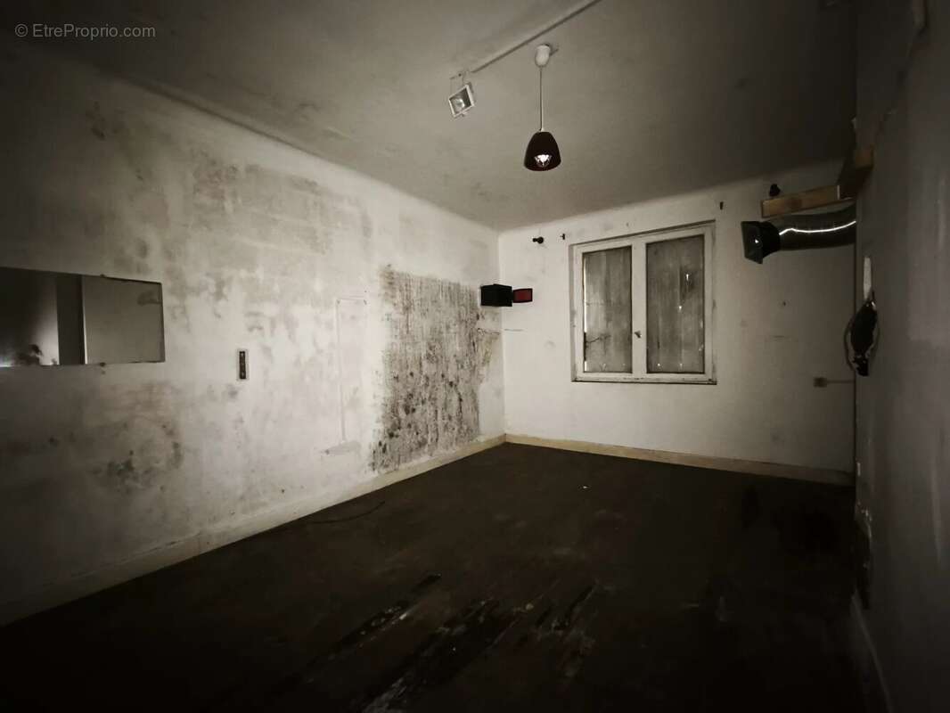 Maison à DECAZEVILLE