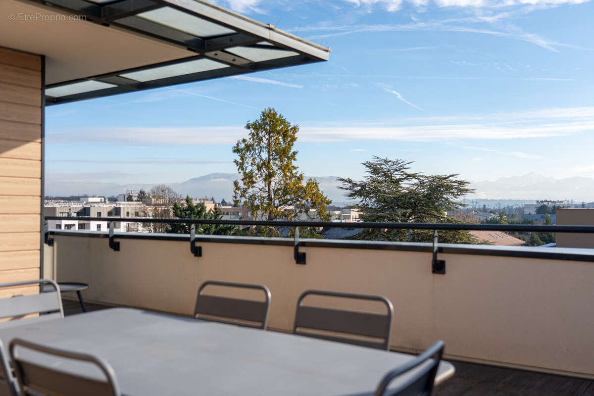 Appartement à FERNEY-VOLTAIRE