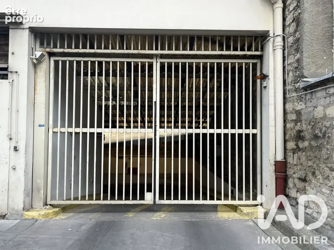 Photo 1 - Parking à MONTROUGE