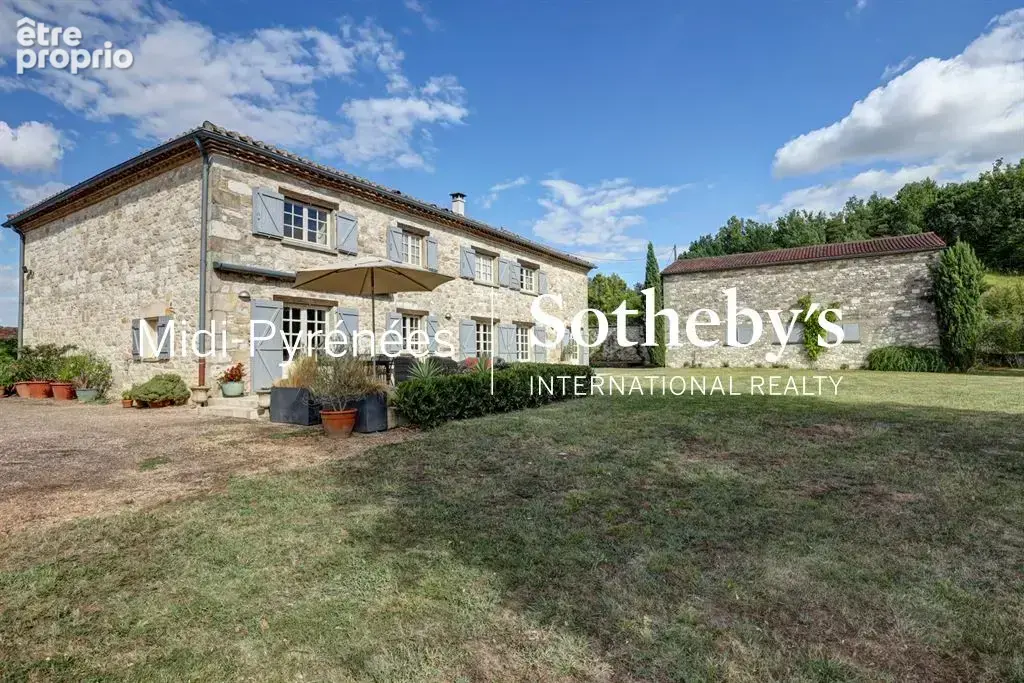 A vendre Au cœur du triangle d'Or, magnifique propriété avec 33 ha de terre et bois - photo 7