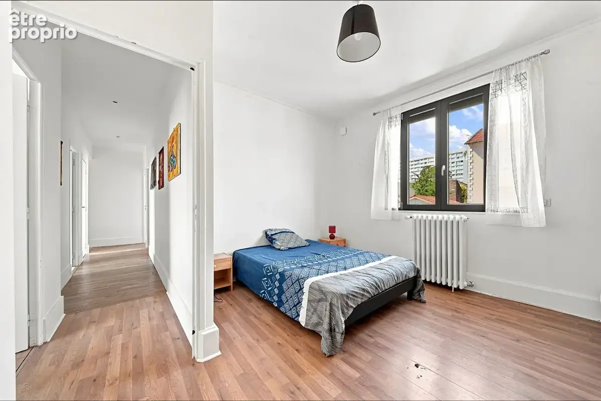 BAGNEUX  - Maison familiale 7 pièces de 136 m² avec jardin + atelier indépendant de 162 m² - photo 9