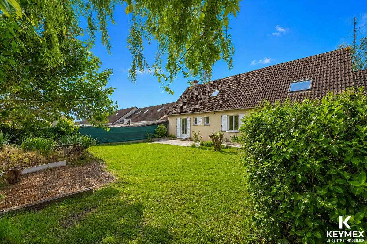 Maison à BRUYERES-SUR-OISE
