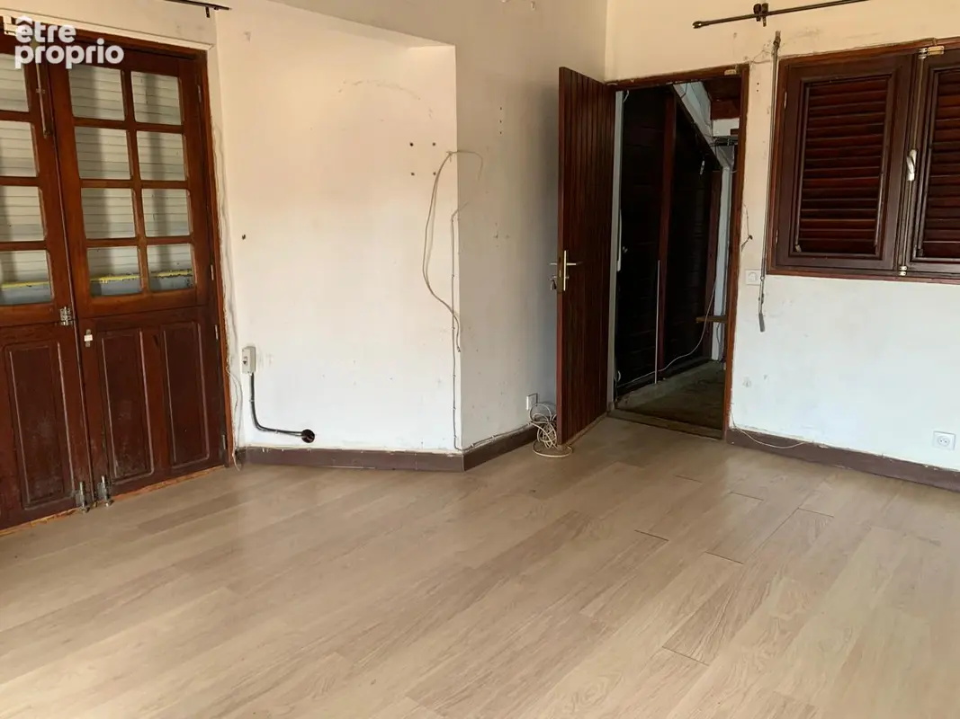 A Vendre Villa d'Architecte T6 - photo 8