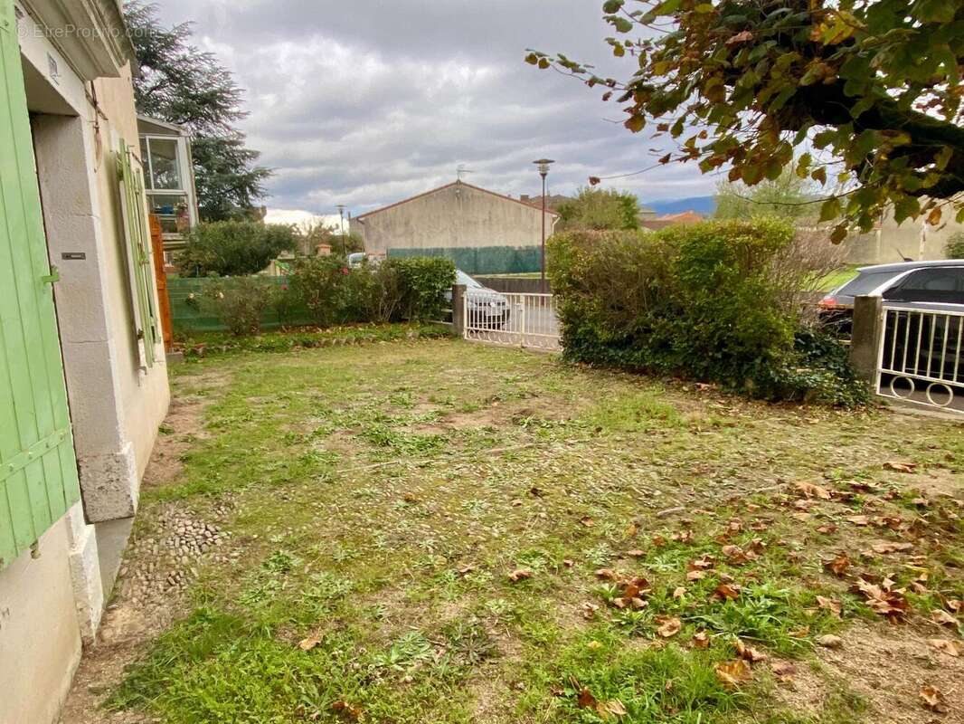 Photo 8 - Maison à PAYRIN-AUGMONTEL