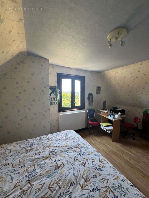 Maison à CENAC-ET-SAINT-JULIEN